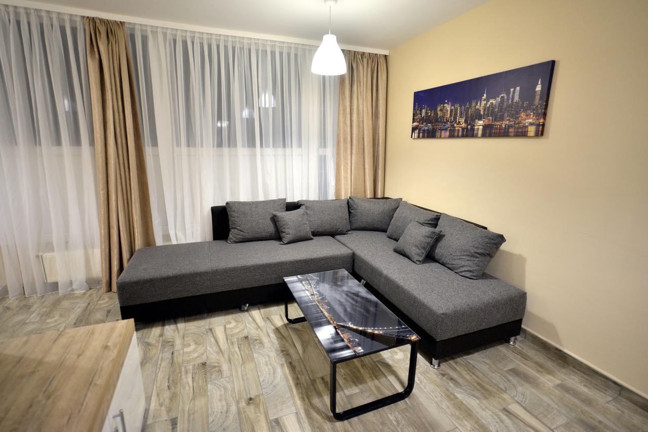 Panorama City Apartman Печ Екстериор снимка
