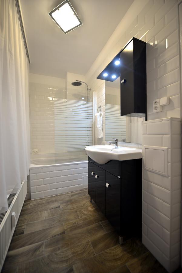 Panorama City Apartman Печ Екстериор снимка