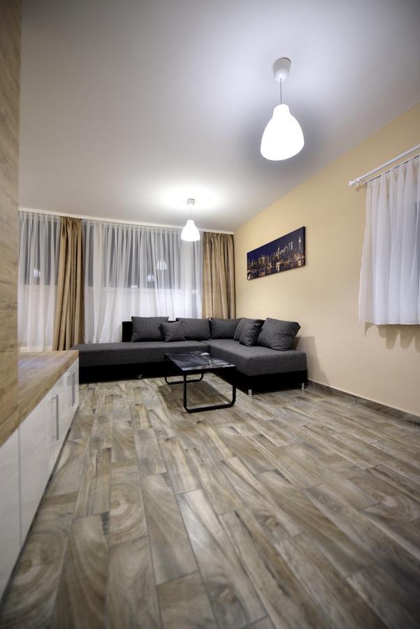 Panorama City Apartman Печ Екстериор снимка