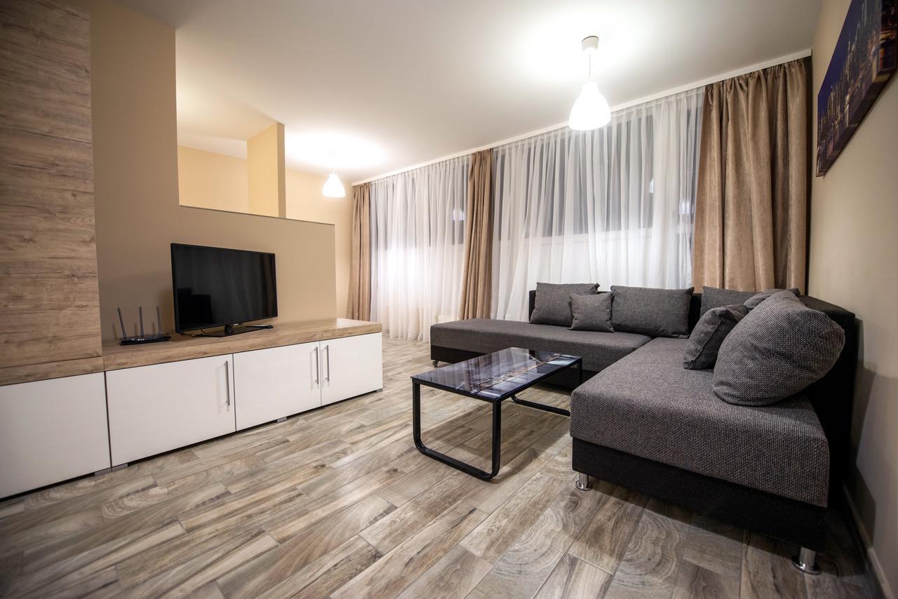 Panorama City Apartman Печ Екстериор снимка