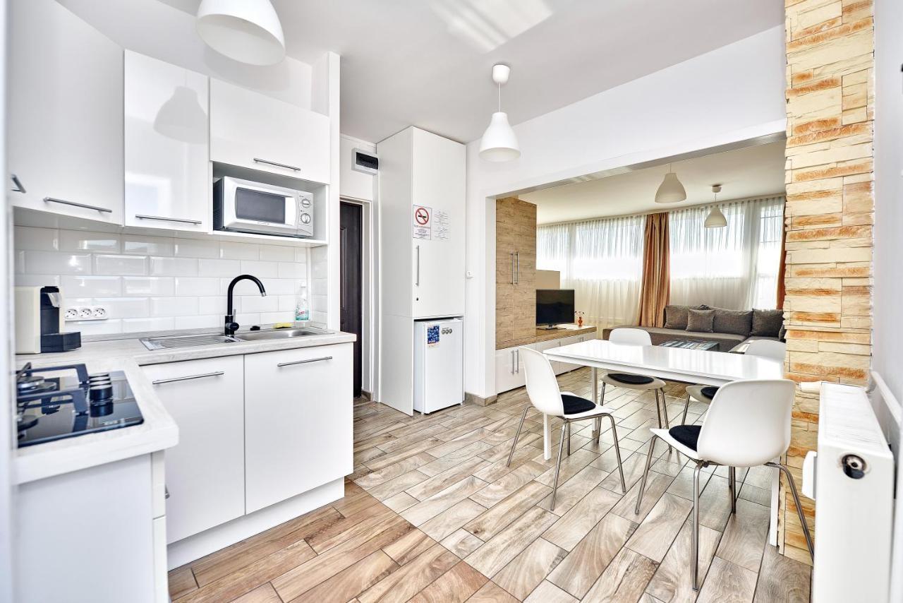 Panorama City Apartman Печ Екстериор снимка